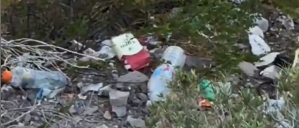 Video de la vergüenza: así está el Cerro Arco, lleno de basura