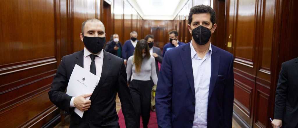 Sigue la pol&eacute;mica: Guzm&aacute;n tambi&eacute;n recibi&oacute; la vacuna