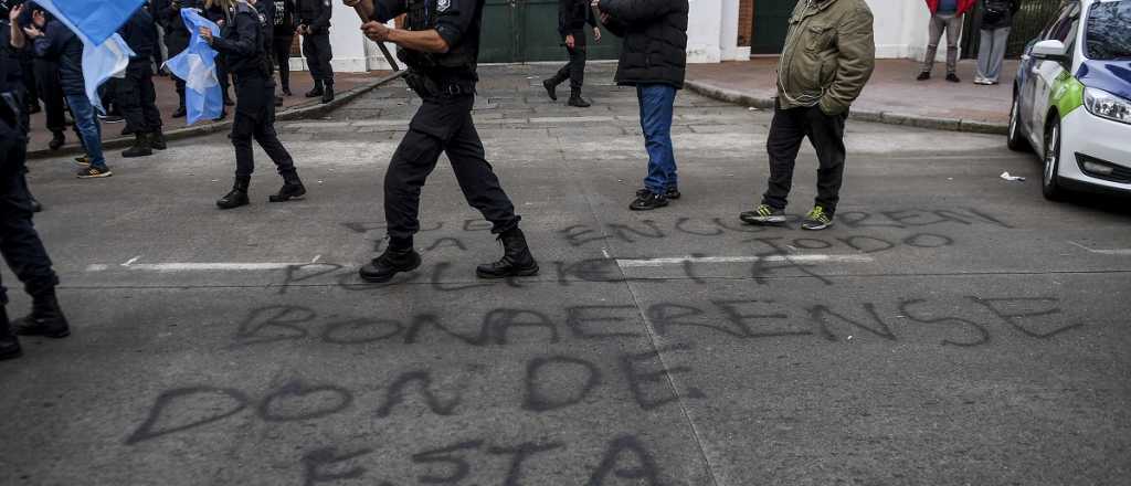 En Jujuy y Santa Fe la policía también salió a pedir aumentos de sueldo