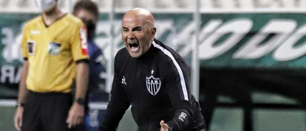 Sampaoli perdi&oacute; contra su ex equipo y no pudo llegar a la cima del torneo
