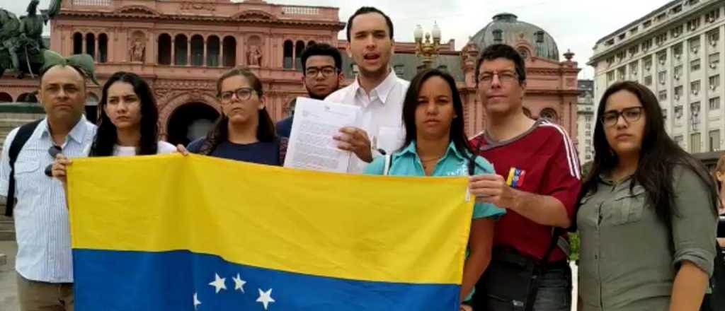Trescientos venezolanos varados en Argentina hace 6 meses piden volver