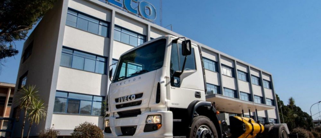Hito histórico: Iveco fabrica el primer camión a GNC del país