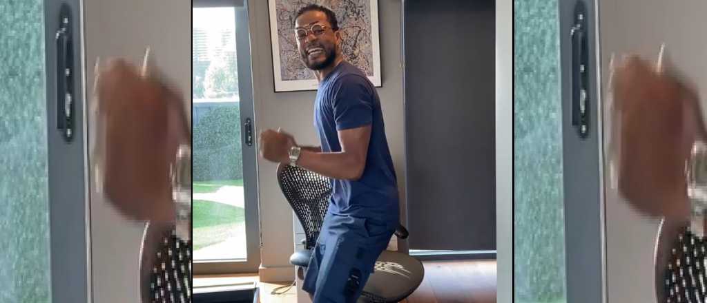 Patrice Evra festej&oacute; a pura cumbia el desembarco de Tevez en Instagram