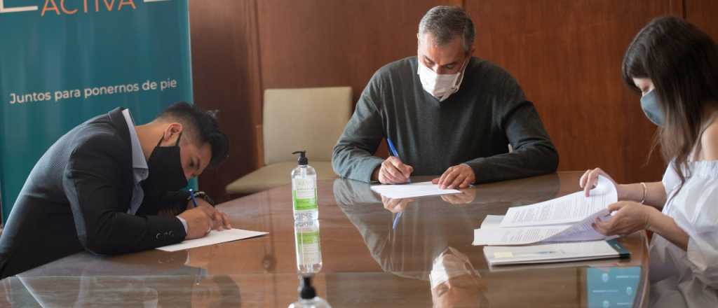 Mendoza Activa: Gobierno firm&oacute; con Pymes y familias los primeros convenios