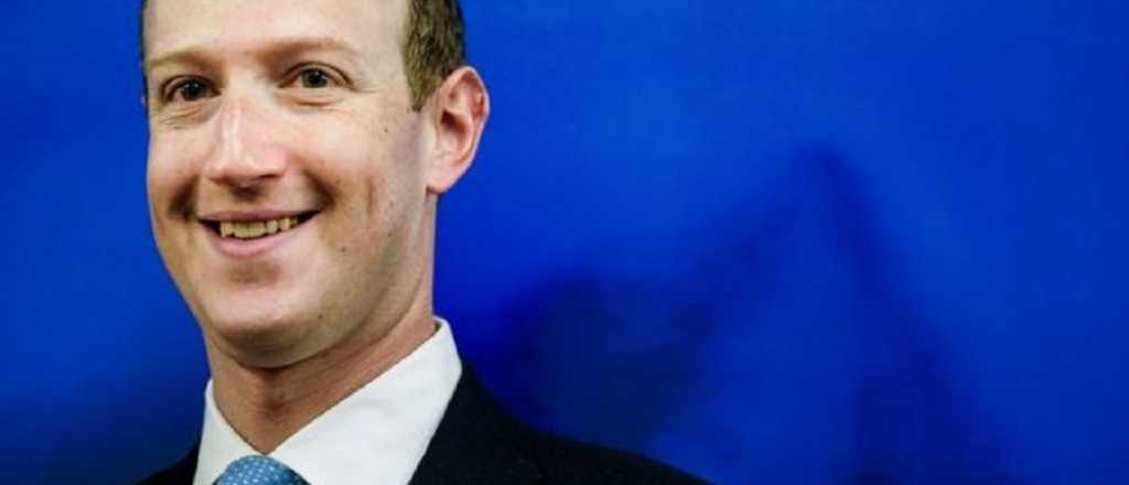 Exempleada denuncia a Facebook por campañas de manipulación