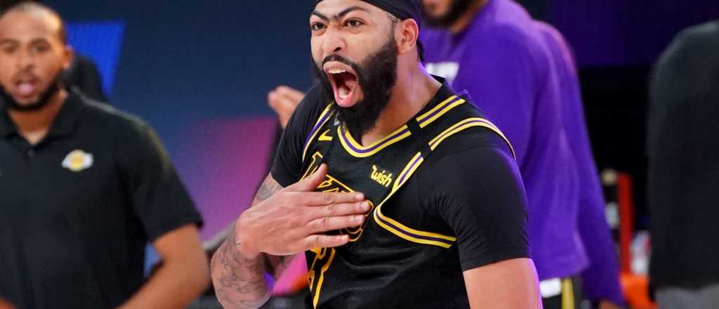 Antonhy Davis, estrella de Lakers campeón de la NBA, podría cambiar de equipo