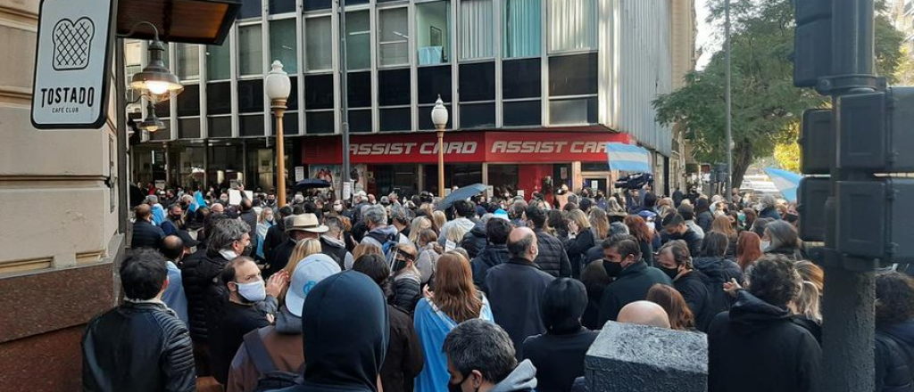 Turismo: protestas en todo el pa&iacute;s por las nuevas medidas con el d&oacute;lar