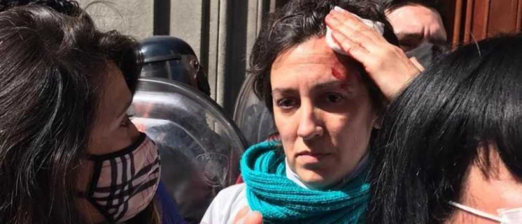 Enfermeros denunciaron represión en las puertas de Legislatura Porteña