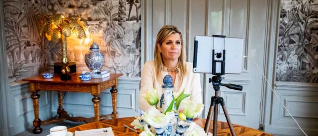 La reina M&aacute;xima de Holanda mostr&oacute; su despacho en el Palacio Real