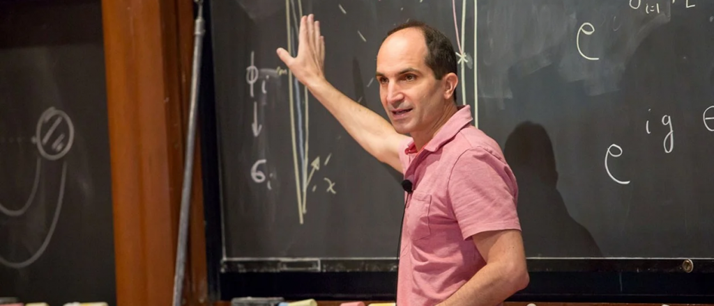 Maldacena, el argentino que devel&oacute; las leyes f&iacute;sicas para viajar al futuro