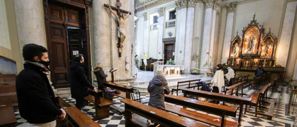 En Mendoza autorizan las misas hasta 30 personas