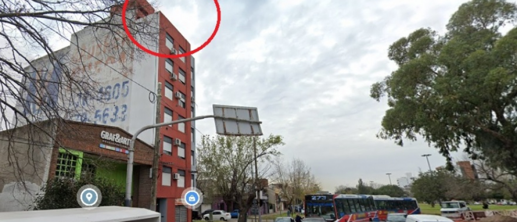 Un niño cayó desde la terraza en La Plata cuando grababa un video