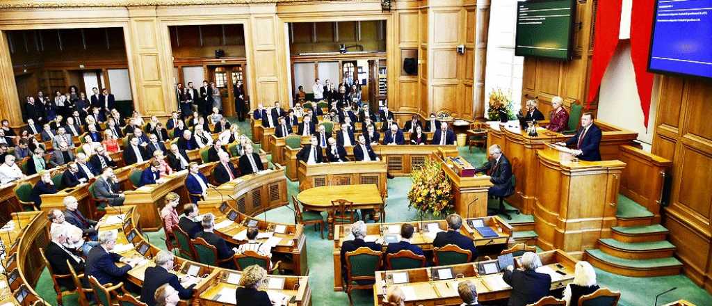300 mujeres denunciaron abusos en el Parlamento de Dinamarca