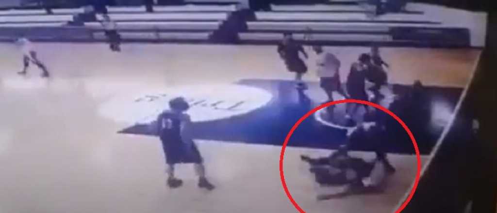 Video: brutal agresión a un árbitro en el basquet de Uruguay