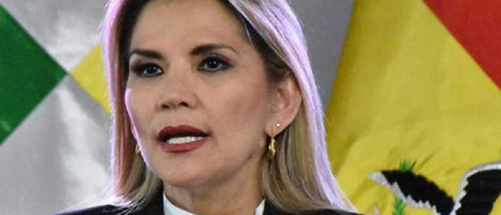 Jeanine &Aacute;&ntilde;ez, trasladada a una cl&iacute;nica para ex&aacute;menes "neurofisiol&oacute;gicos"
