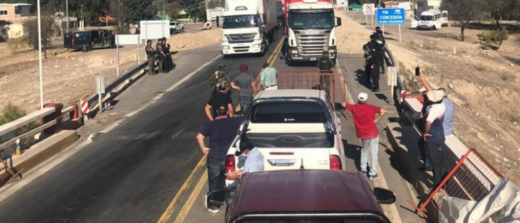 Los camioneros levantaron los cortes de ruta en los accesos a San Luis