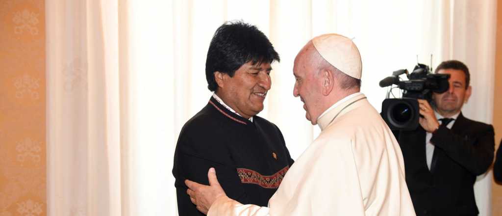 El papa Francisco llam&oacute; a Evo Morales para felicitarlo por la elecci&oacute;n en Bolivia