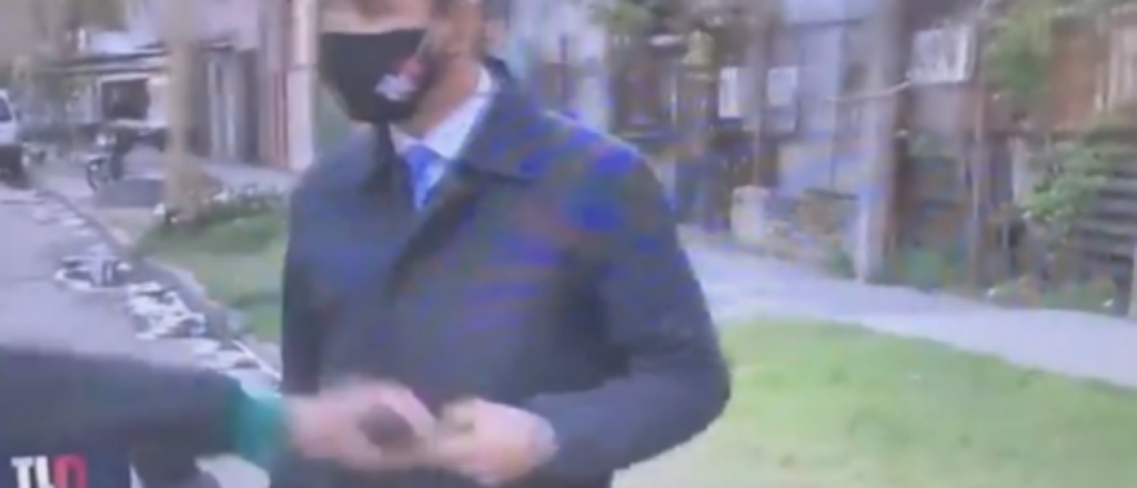 Video: le robaron el celular en vivo a un periodista de Canal 9