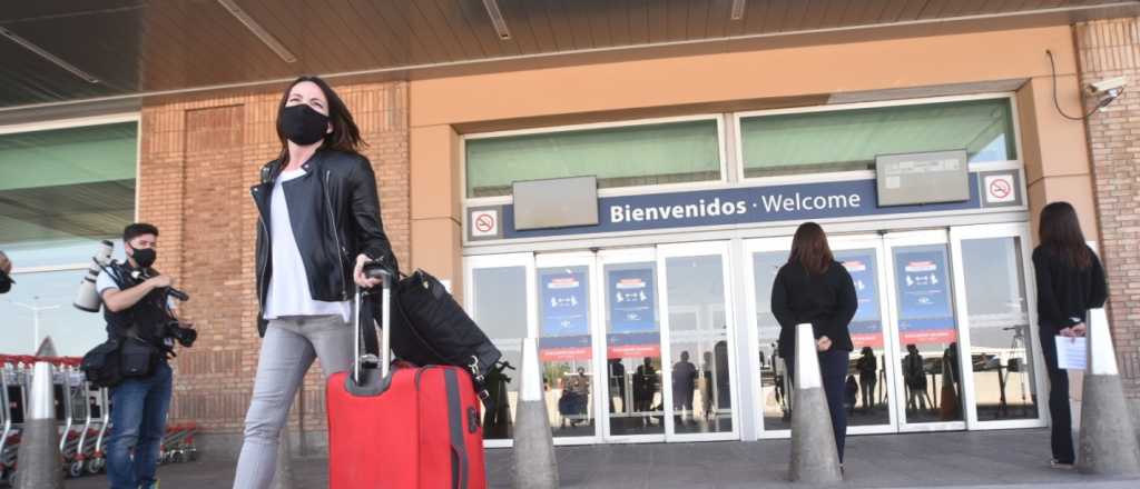 Latam y Aerolíneas ya permiten comprar pasajes para volar a Mendoza