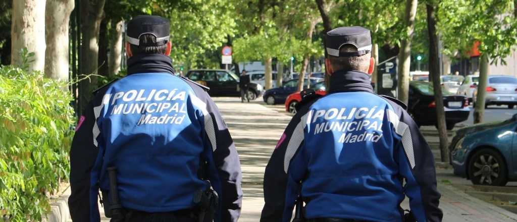 Madrid suspende reuniones familiares y diversi&oacute;n nocturna