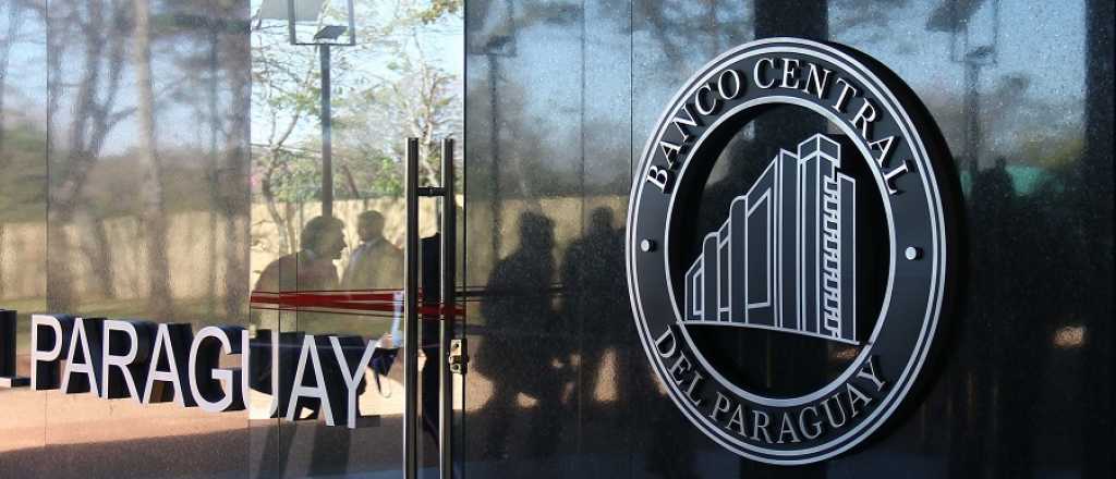 Bancos de Paraguay no tienen lugar para guardar los dólares