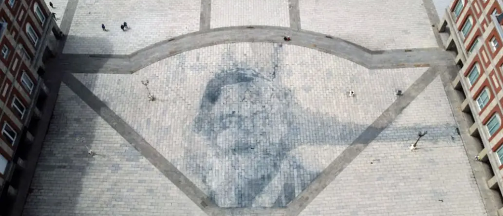 Limpiaron la cara de Kirchner y la rambla de Mar del Plata qued&oacute; da&ntilde;ada