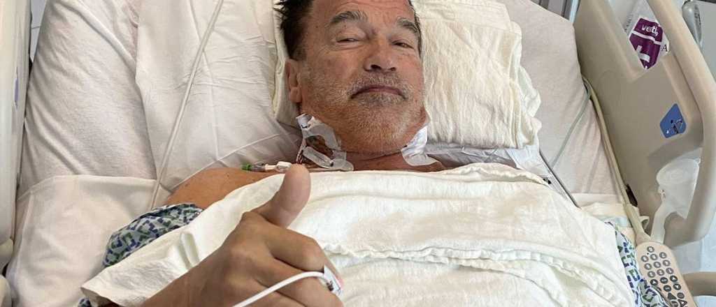 Schwarzenegger fue operado del coraz&oacute;n y ya sali&oacute; a caminar 