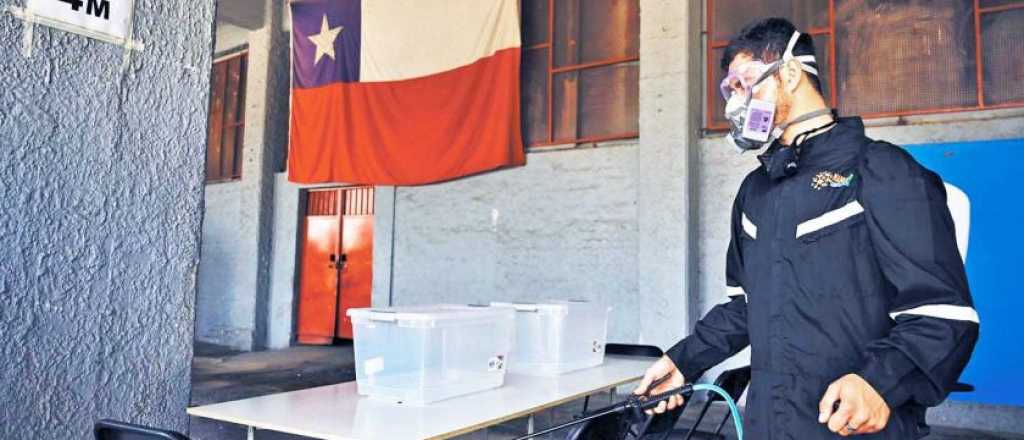 Chile vota hoy si quiere una nueva Constitución