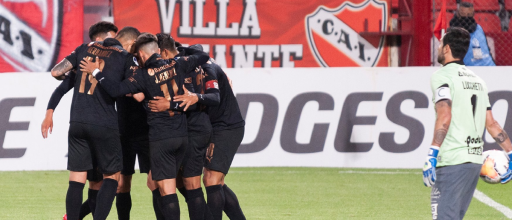 El Rojo venci&oacute; a Atl&eacute;tico Tucum&aacute;n con un gol de penal