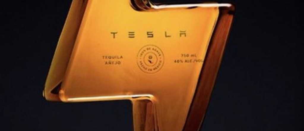 Elon Musk lanzó el Tesla Tequila a USD 250 la botella y se agotó en horas