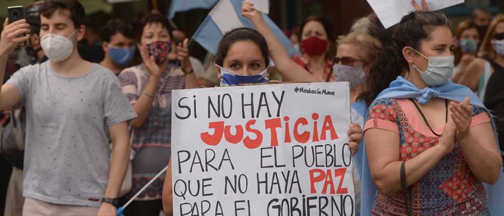 Fuerte banderazo en Mendoza contra el gobierno de Fernández