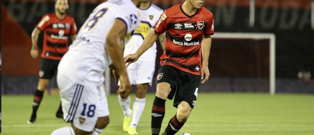 Newell&acute;s y Boca no pod&iacute;an jugar porque se activ&oacute; el riego de la cancha