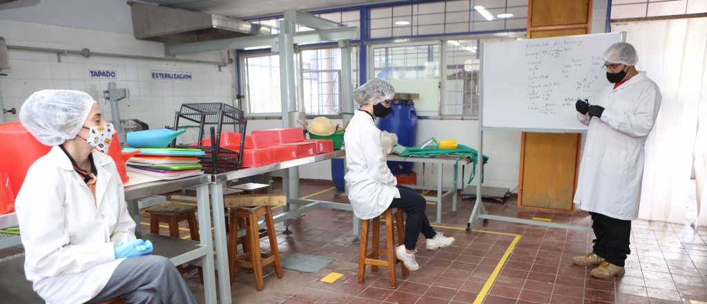 Reuni&oacute;n clave entre el Gobierno porte&ntilde;o y gremios por las clases