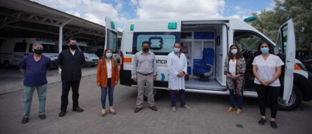 La Provincia entregó una ambulancia de alta complejidad en Malargüe