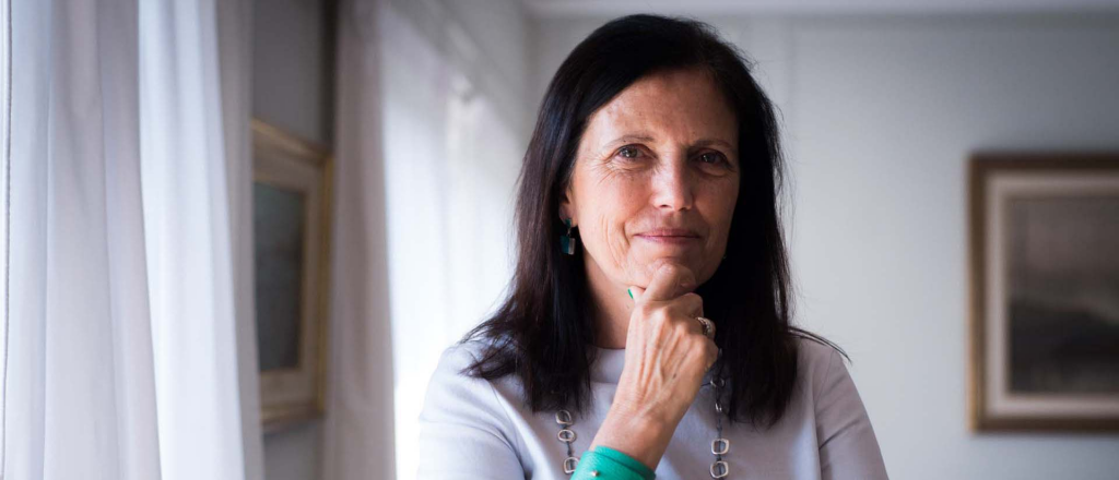 Claudia Pi&ntilde;eiro presenta su novela "Catedrales" en la Feria del Libro 2020