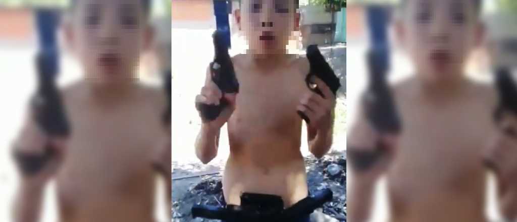 Video: un ni&ntilde;o armado amenaz&oacute; con "matar a todos" en Tucum&aacute;n