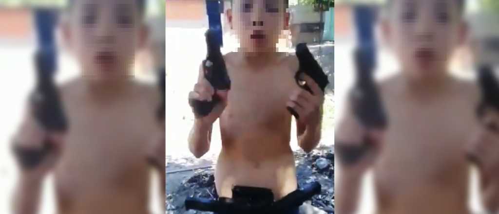 Video: un niño armado amenazó con "matar a todos" en Tucumán