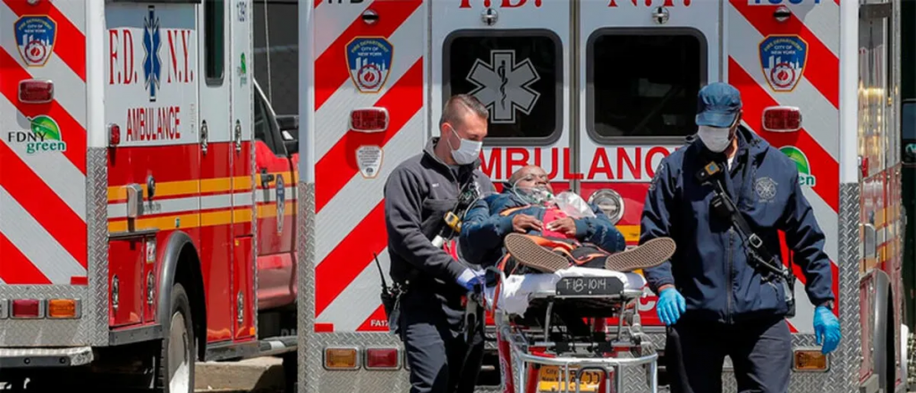 Récord: EEUU superó los 300.000 casos en un día