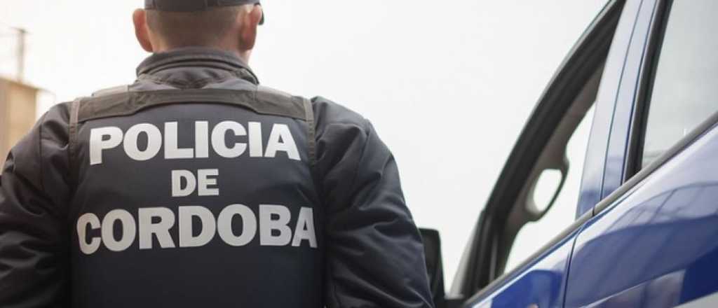 Una mujer acusada de cometer abuso sexual fue detenida