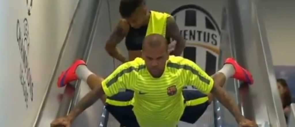 Dani Alves está sin club y se ofrece por Instagram