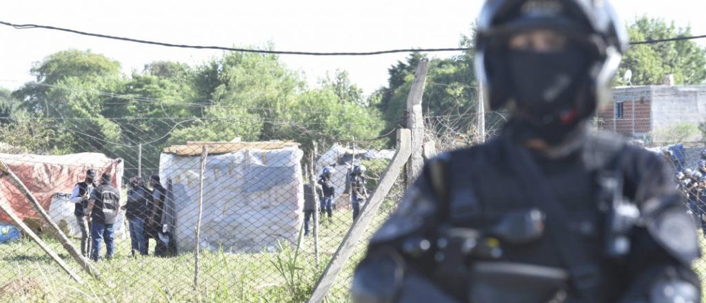Tres legisladores detenidos en un campo tomado en Córdoba