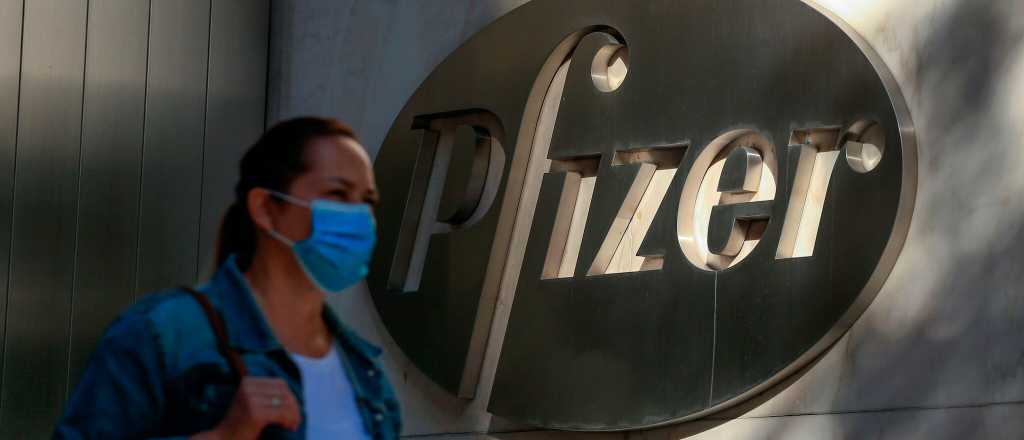 El Gobierno asegura que siguen negociando con Pfizer