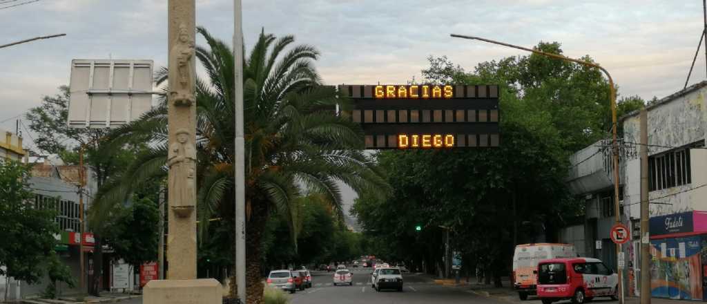 "Gracias Diego", el mensaje en los ingresos a Ciudad