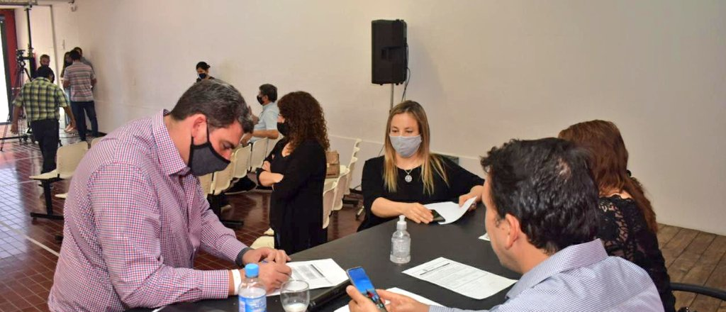 Kerchner fue elegido presidente del congreso de la UCR Mendoza