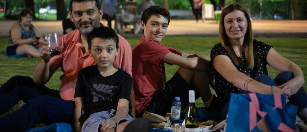Ciudad celebró en el Parque el Día del Vino con espectáculos en vivo