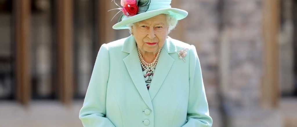 La reina Isabel ser&aacute; una de las primeras en recibir la vacuna