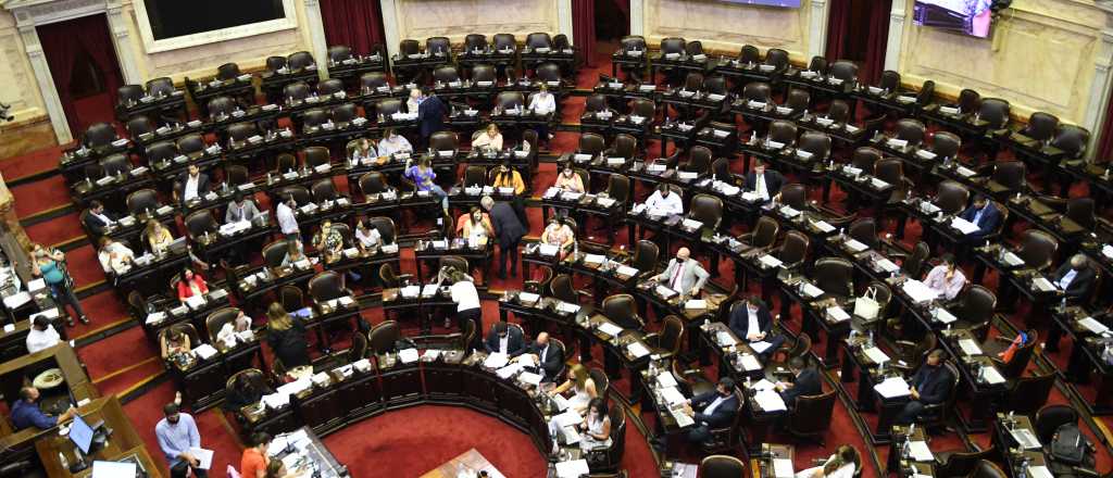 Agitada siesta en la Legislatura por la sanci&oacute;n de dos leyes