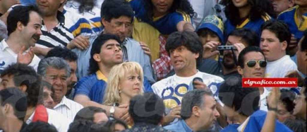 "Carlín" Calvo y una imagen emblemática con Maradona en La Bombonera