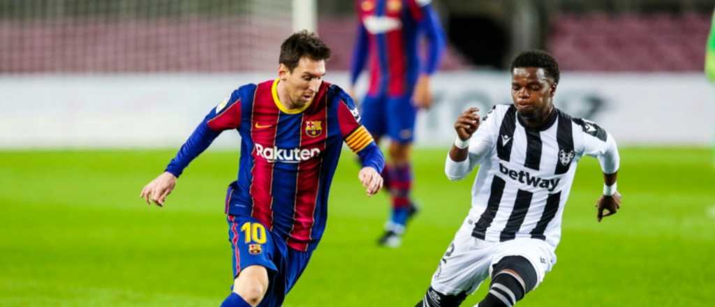 "De los 10 mejores, Messi es el &uacute;ltimo y Pel&eacute; fue m&aacute;s que Maradona"