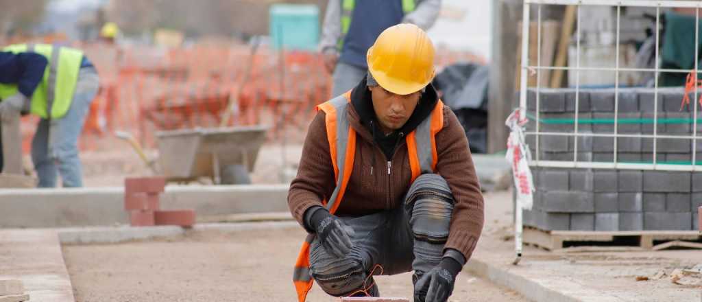 Maipú inauguró obras de remodelación en la calle Maza